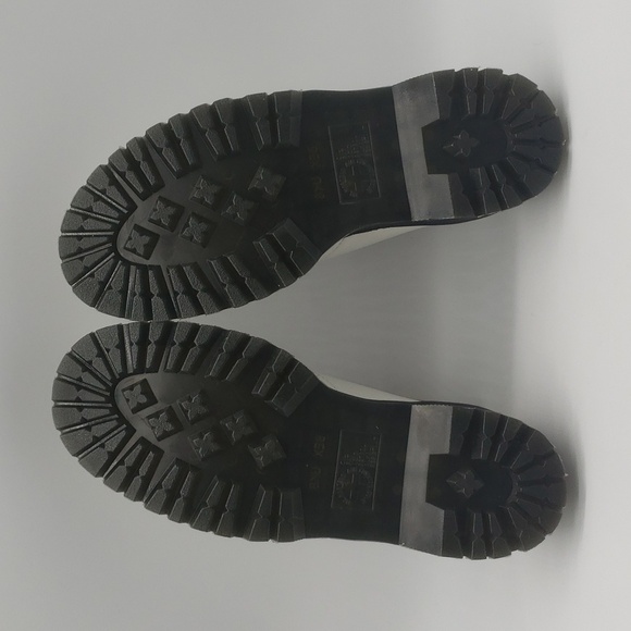 291- Dr. Martens AirWair White Leather Platform Shoes Size 7W / 6M NWT – Unisex - Picture 9 of 13